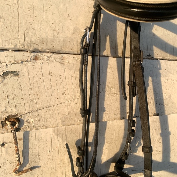 Camelot cob size dressage bridle, black with white piping - Picture 4 of 6